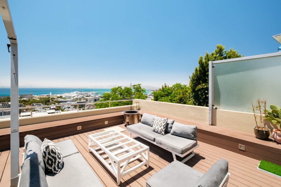 3 Bedroom Property for Sale in Green Point Western Cape
